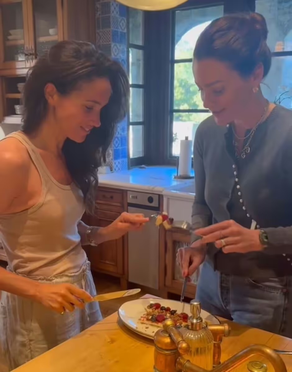 Meghan Markle made another “silly” mistake on her latest Instagram story, causing the public to shake their heads in dismay: “Send her back to the UK immediately…